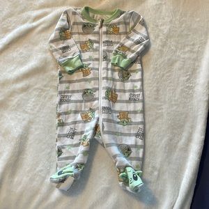 Star Wars baby yoda sleeper